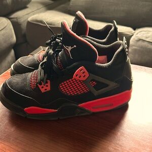 Jordan 4’s Red Thunder